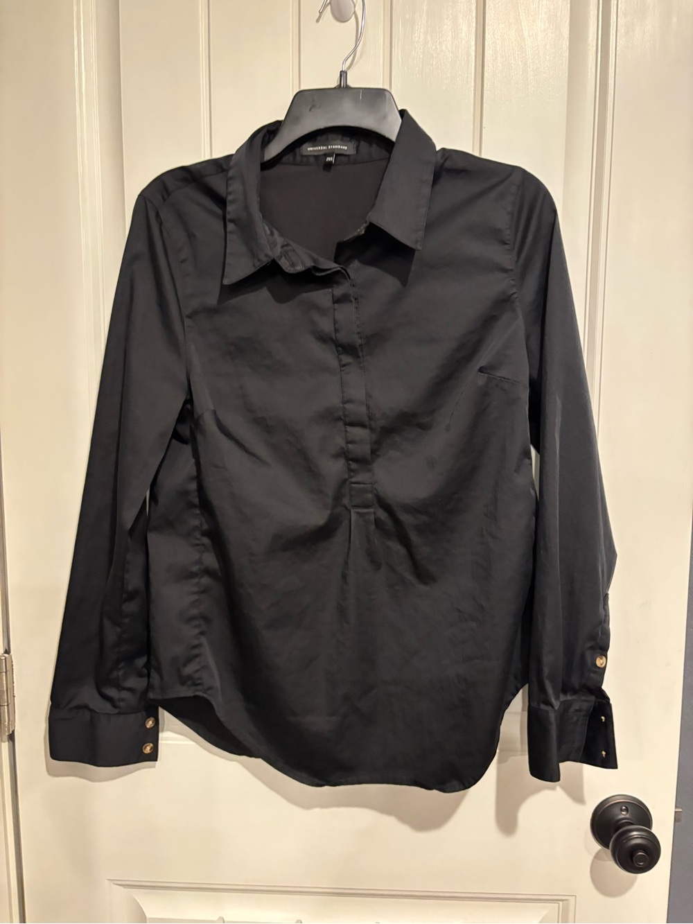 Universal Standard Black Long-Sleeve Button Front Shirt